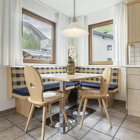 Chasa Vaidum By Mein - Mountain Homes