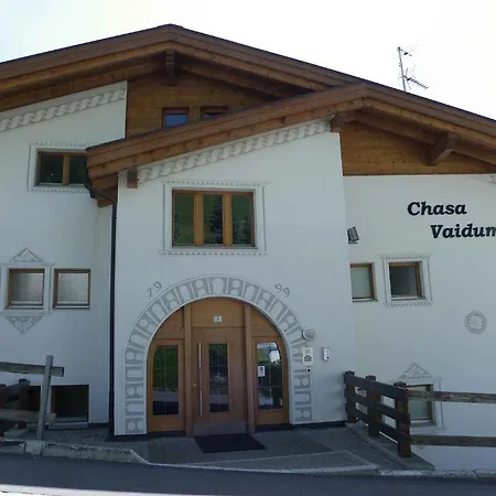 Chasa Vaidum Apartment *