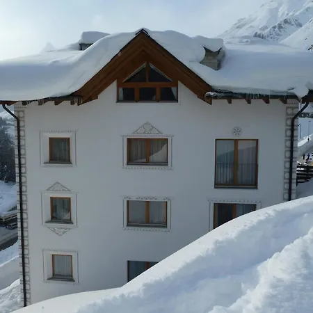 Apartment Chasa Vaidum *