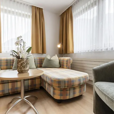 Chasa Vaidum By Mein - Mountain Homes